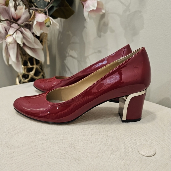 Vaneli Dark Red Patent Comfort Women's Block Heel Courts - US 9 - Picture 4 of 13